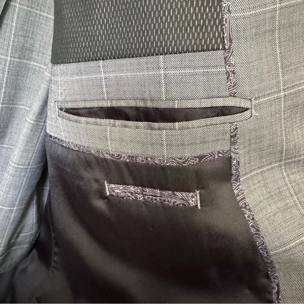 Linea Uomo Men’s Gray Checked Suit – Size 50R $85 - Picture 4 of 13